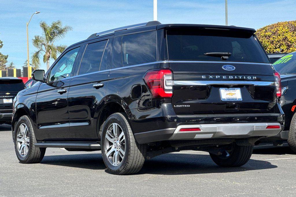 used 2024 Ford Expedition car, priced at $40,997