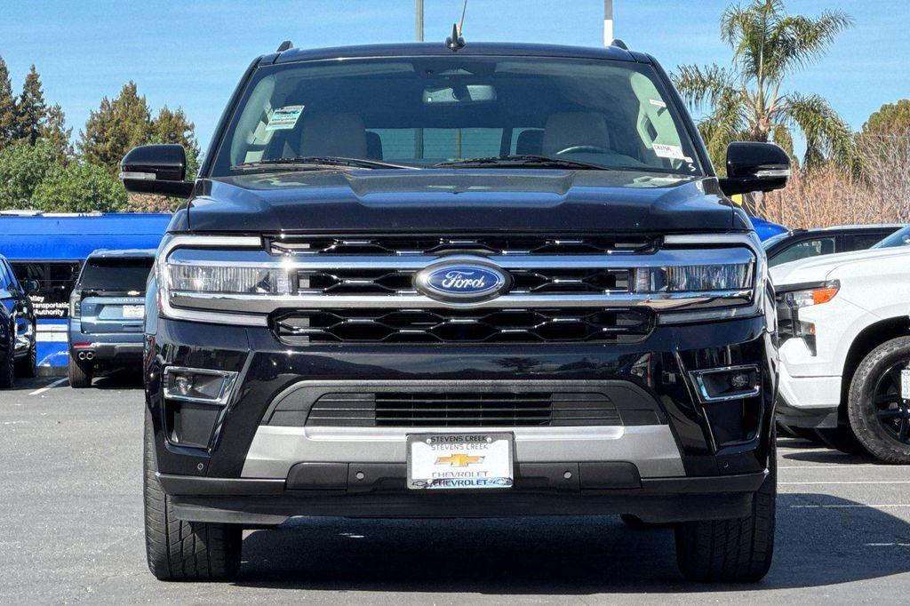 used 2024 Ford Expedition car, priced at $40,997