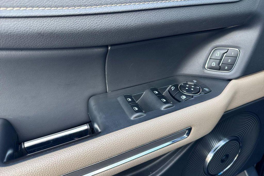 used 2024 Ford Expedition car, priced at $40,997