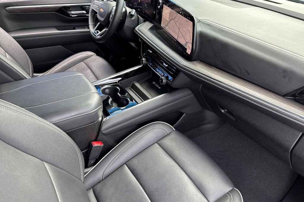 used 2025 Chevrolet Suburban car, priced at $68,625