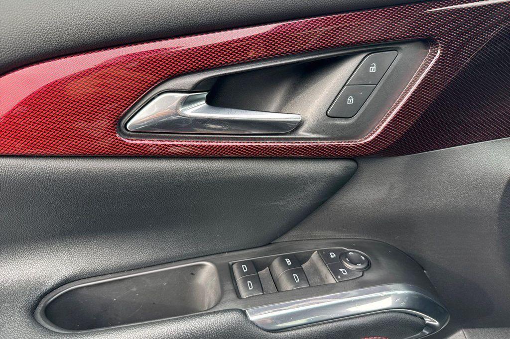 used 2025 Chevrolet Traverse car, priced at $47,253