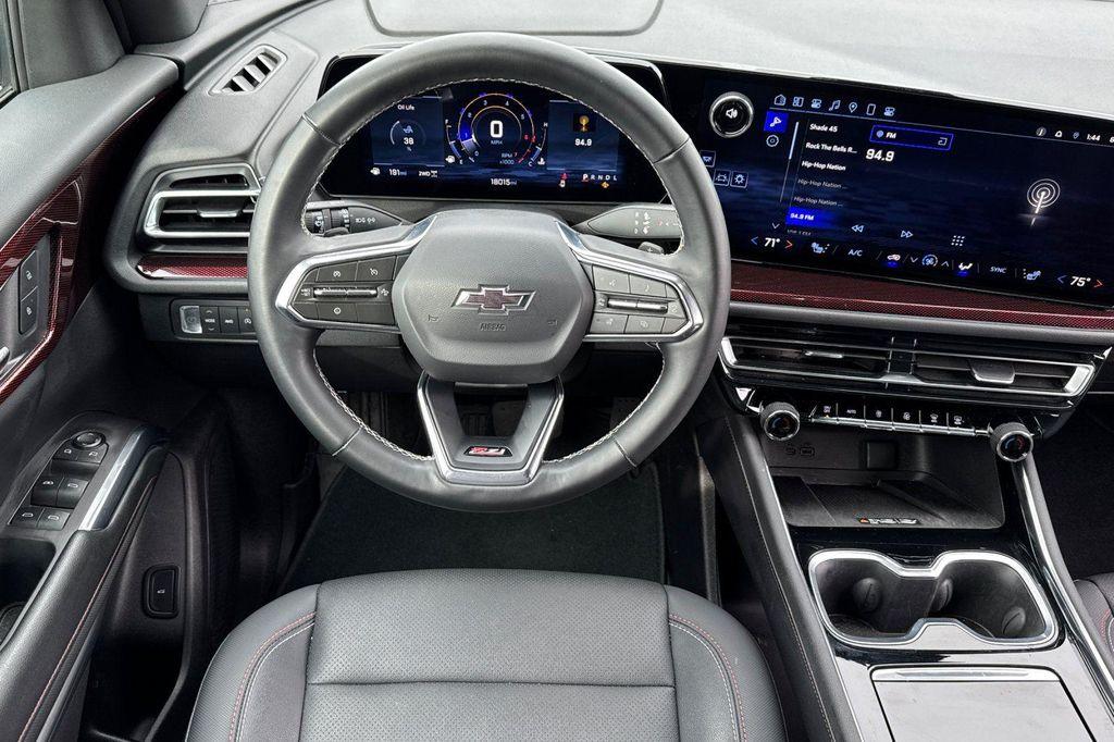 used 2025 Chevrolet Traverse car, priced at $47,253