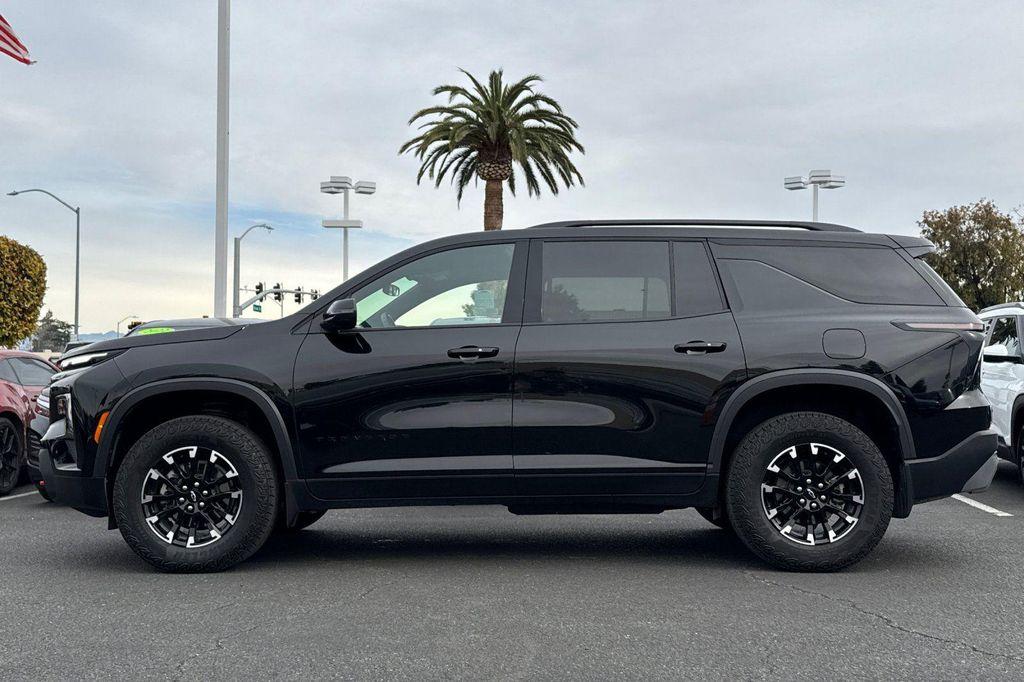 used 2025 Chevrolet Traverse car, priced at $47,253