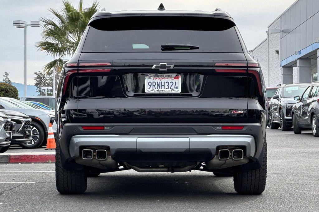 used 2025 Chevrolet Traverse car, priced at $47,253