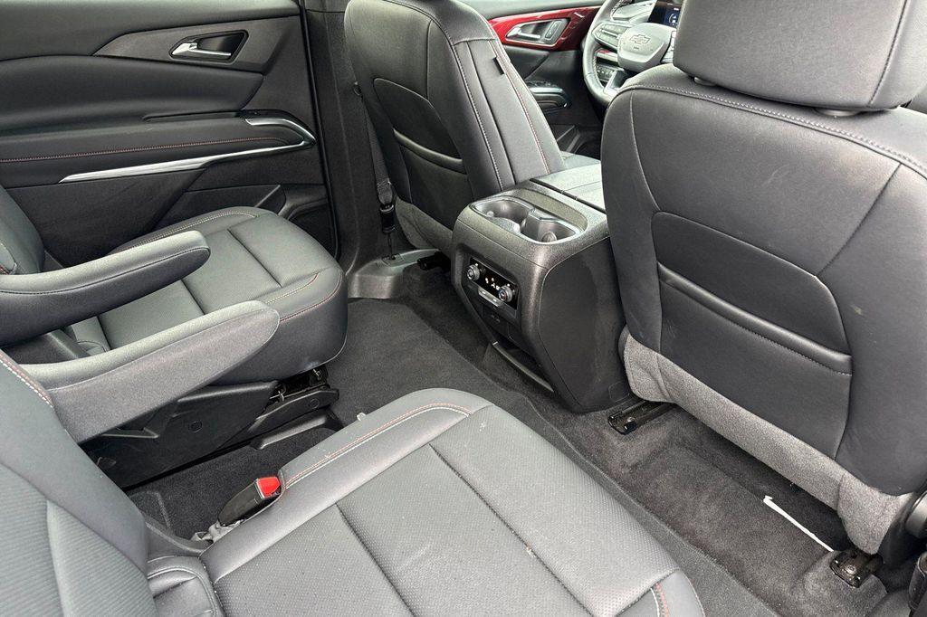 used 2025 Chevrolet Traverse car, priced at $47,253