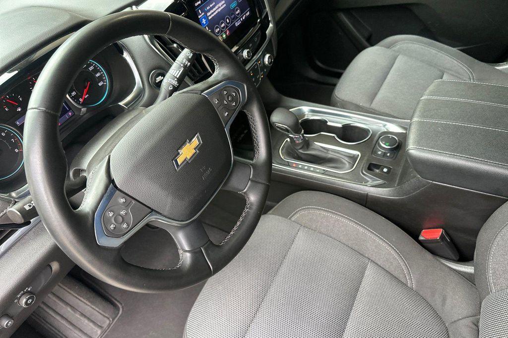 used 2023 Chevrolet Traverse car, priced at $27,997