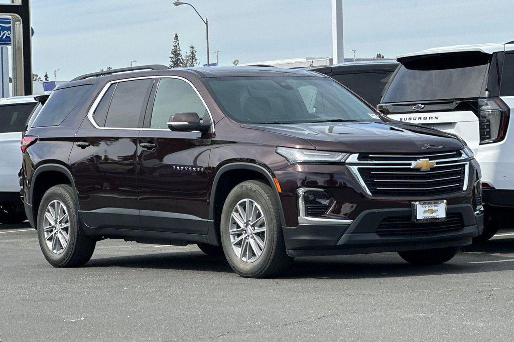 used 2023 Chevrolet Traverse car, priced at $27,997