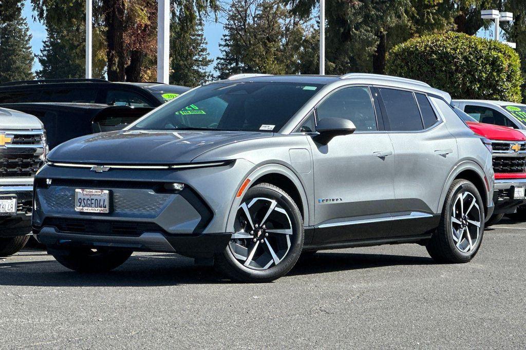 used 2025 Chevrolet Equinox EV car, priced at $22,259