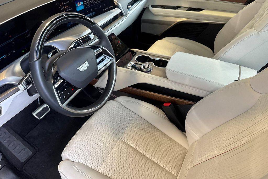 used 2026 Cadillac VISTIQ car, priced at $68,580