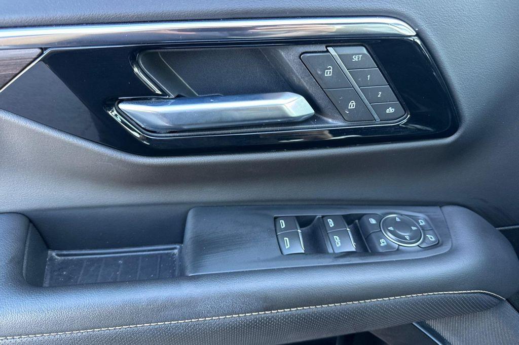 used 2025 Chevrolet Suburban car, priced at $68,869