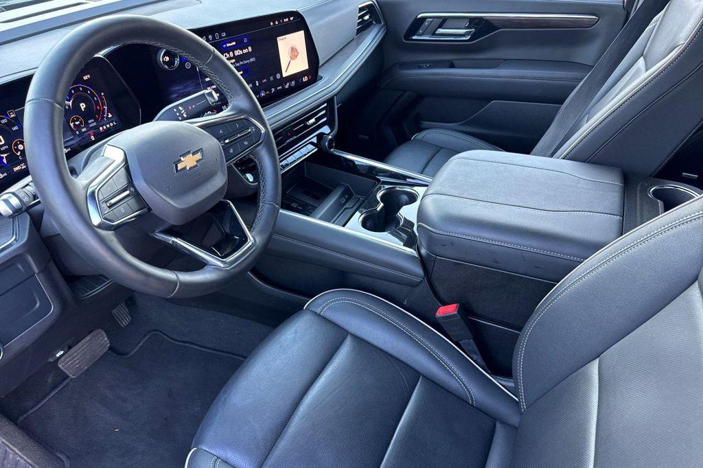 used 2025 Chevrolet Suburban car, priced at $68,869