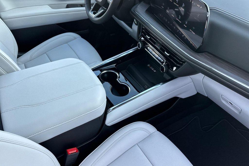 new 2026 Chevrolet Suburban car, priced at $82,392