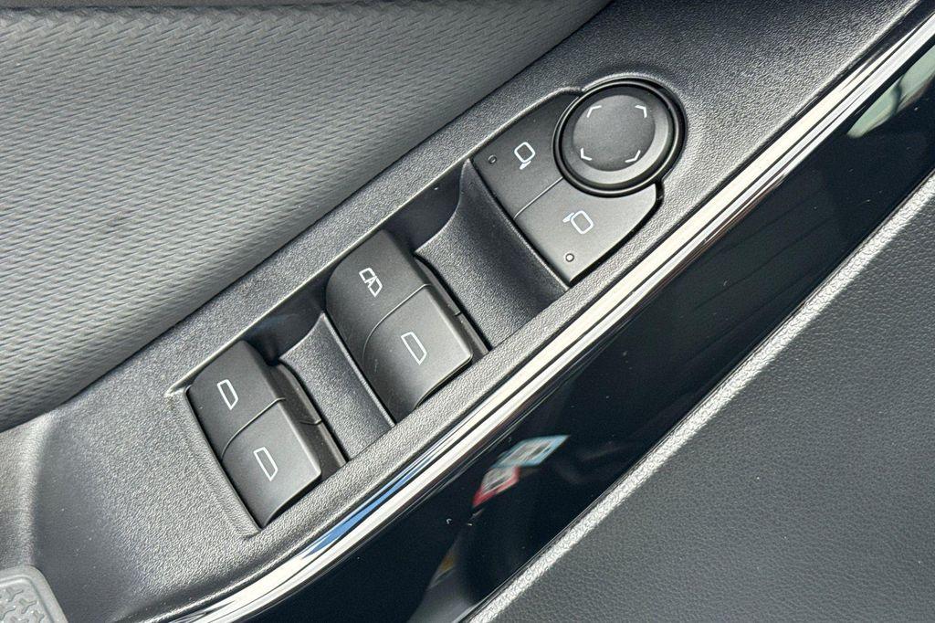 used 2026 Chevrolet Equinox car, priced at $29,395