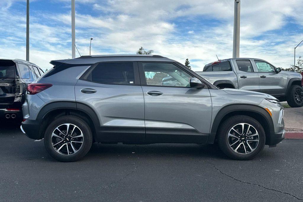 used 2025 Chevrolet TrailBlazer car, priced at $19,988