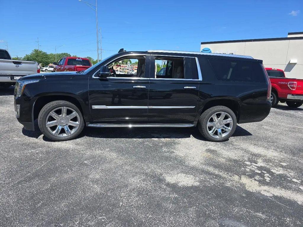 used 2020 Cadillac Escalade ESV car, priced at $36,995