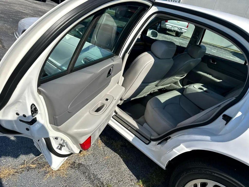 used 1998 Lincoln Continental car, priced at $8,495