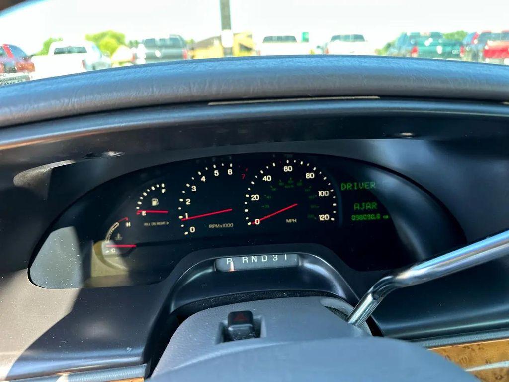 used 1998 Lincoln Continental car, priced at $8,495