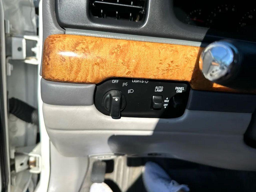 used 1998 Lincoln Continental car, priced at $8,495