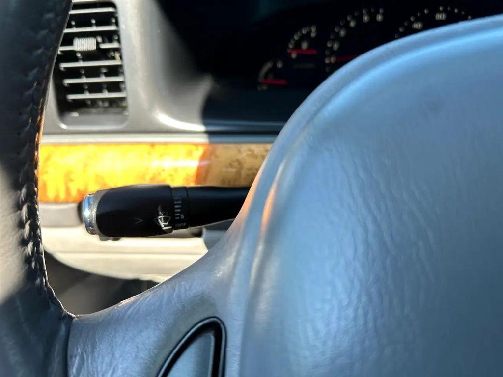 used 1998 Lincoln Continental car, priced at $8,495