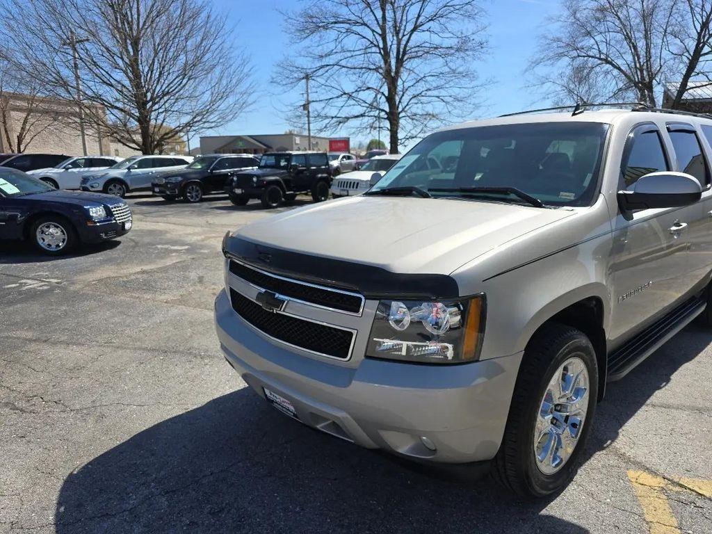 used 2007 Chevrolet Suburban car, priced at $9,995