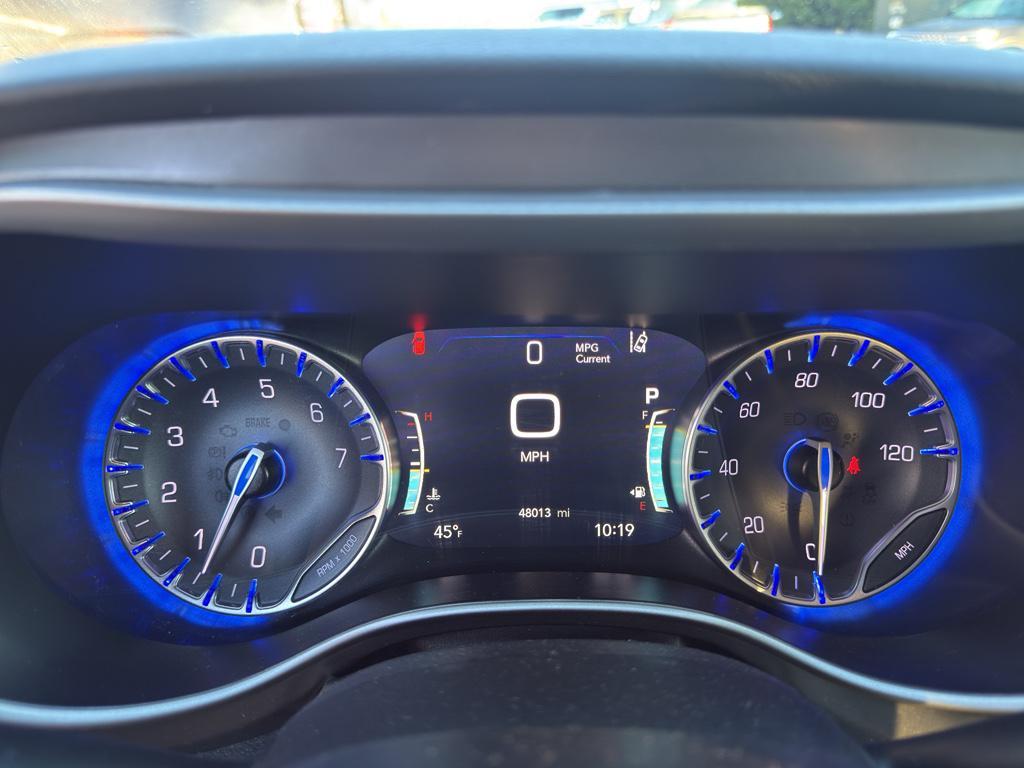 used 2024 Chrysler Pacifica car, priced at $31,999