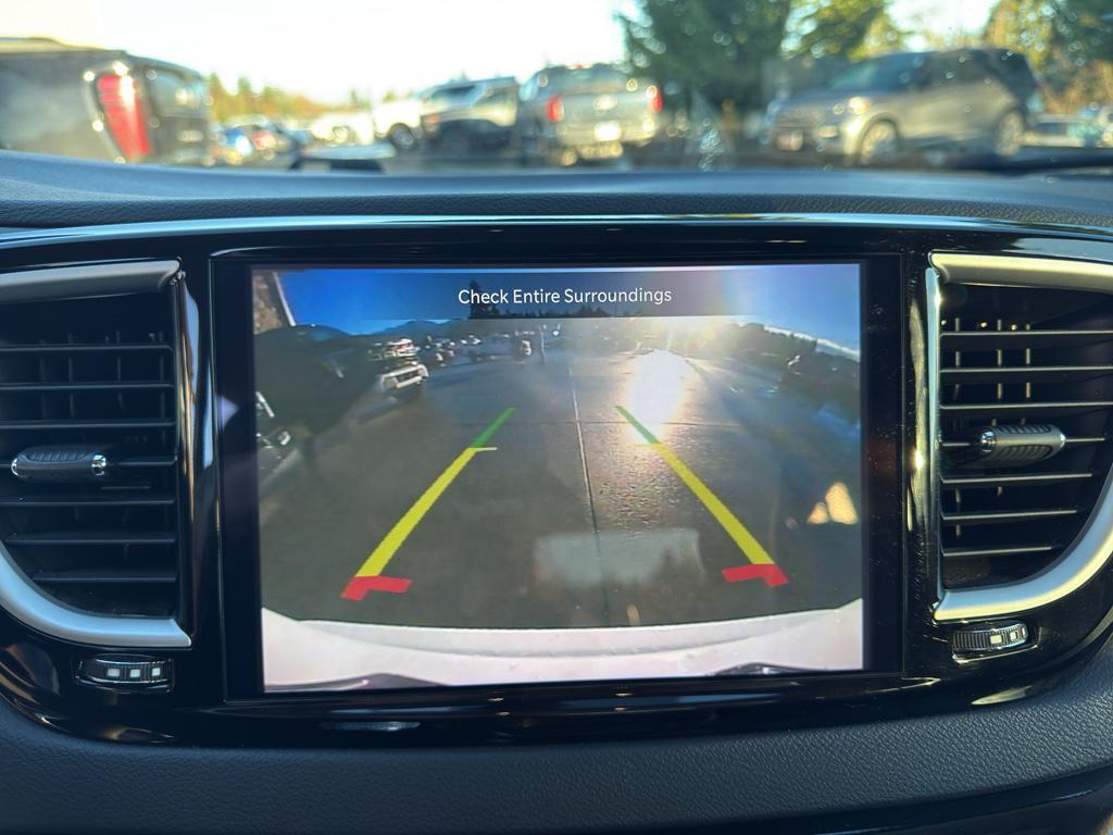 used 2024 Chrysler Pacifica car, priced at $31,999