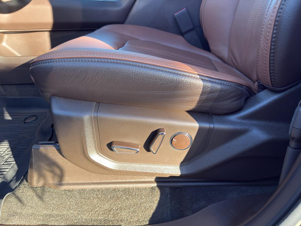 used 2024 Ford Expedition car, priced at $73,999