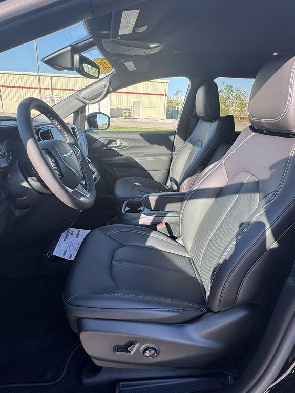new 2026 Chrysler Pacifica car, priced at $46,645