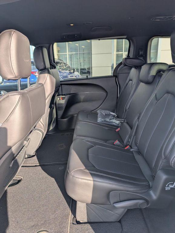 new 2026 Chrysler Pacifica car