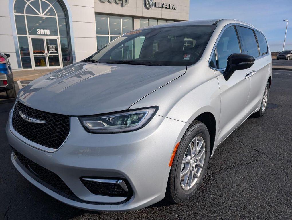 new 2026 Chrysler Pacifica car