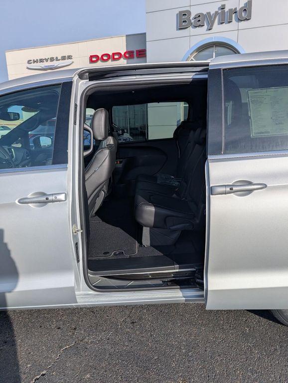 new 2026 Chrysler Pacifica car