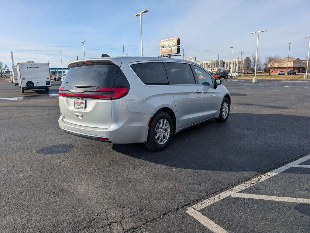 new 2026 Chrysler Pacifica car