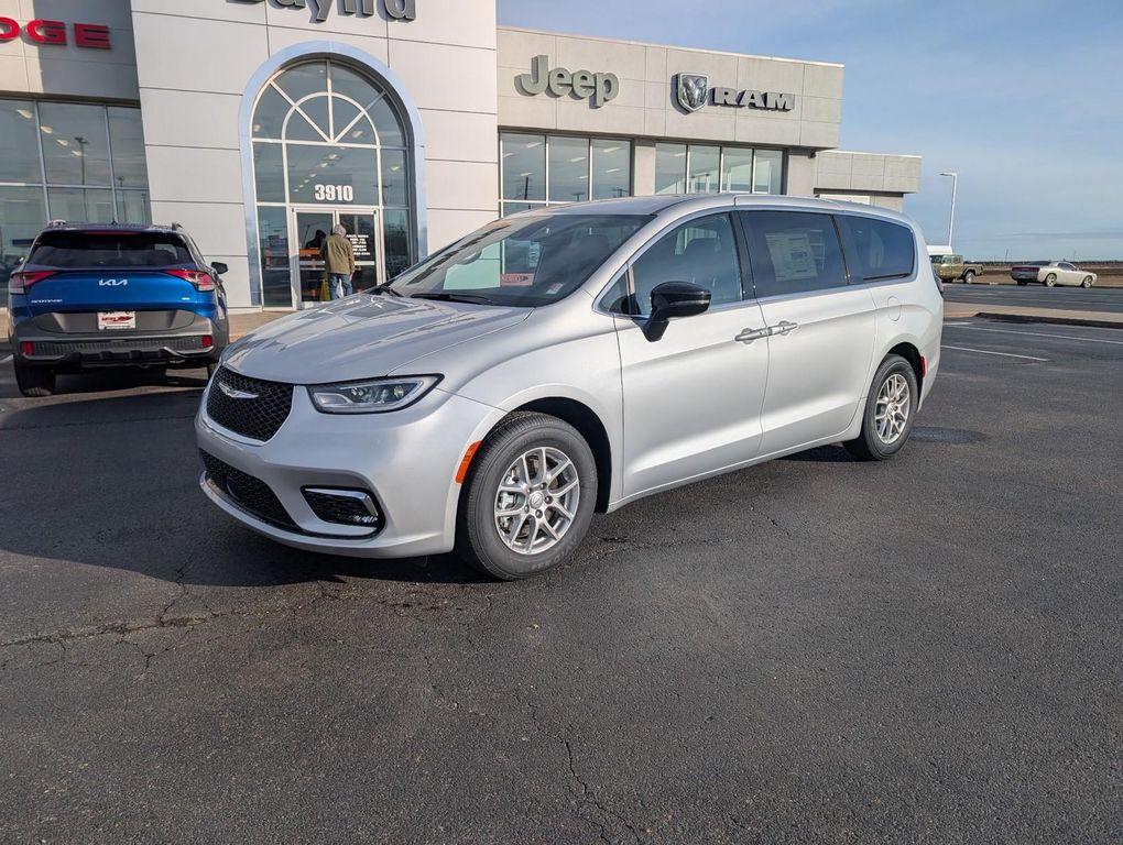 new 2026 Chrysler Pacifica car