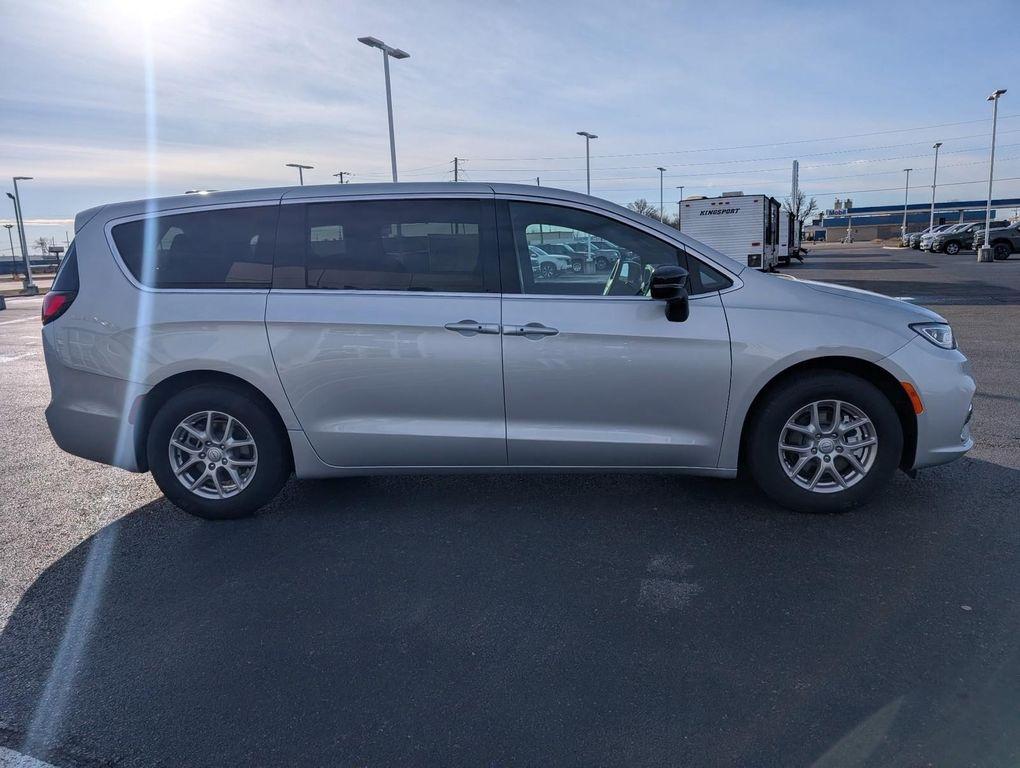 new 2026 Chrysler Pacifica car