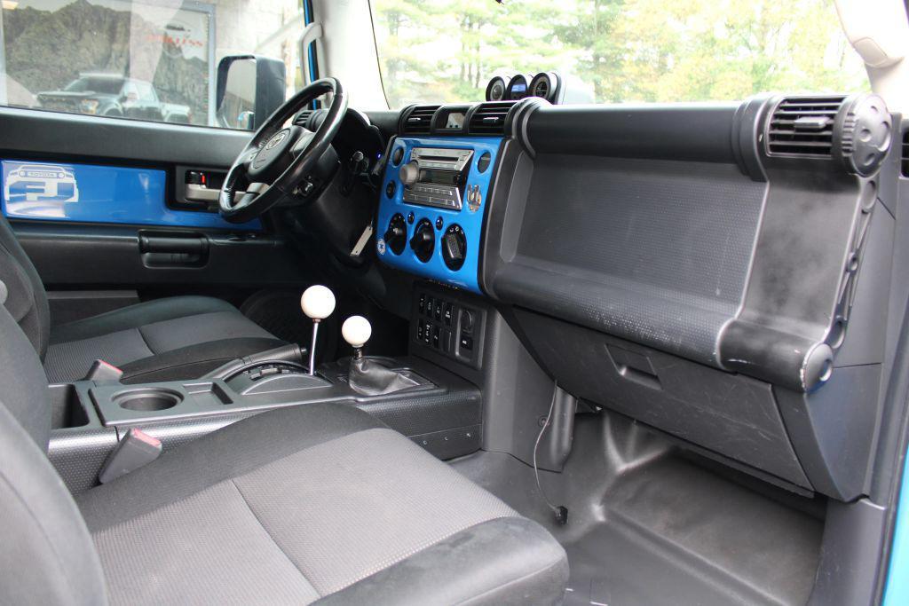 used 2007 Toyota FJ Cruiser car, priced at $13,898