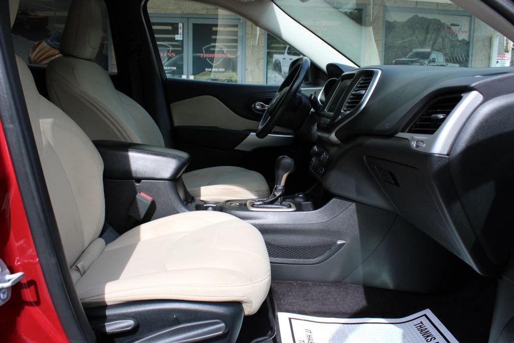 used 2017 Jeep Cherokee car, priced at $12,899