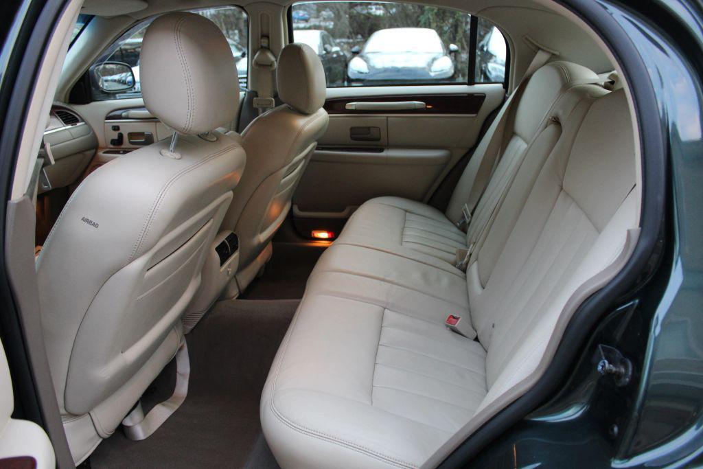 used 2003 Lincoln Town Car car, priced at $8,977