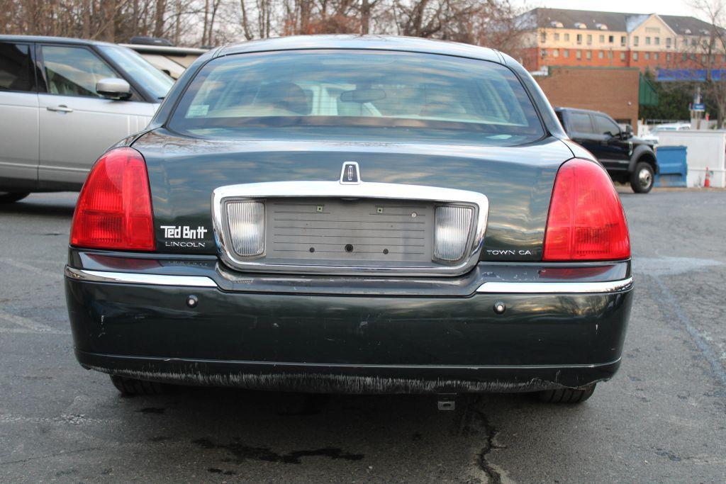 used 2003 Lincoln Town Car car, priced at $8,977