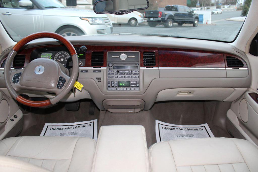 used 2003 Lincoln Town Car car, priced at $8,977