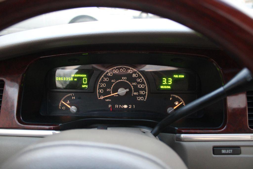 used 2003 Lincoln Town Car car, priced at $8,977