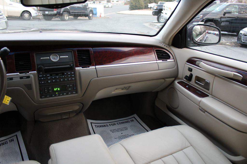 used 2003 Lincoln Town Car car, priced at $8,977
