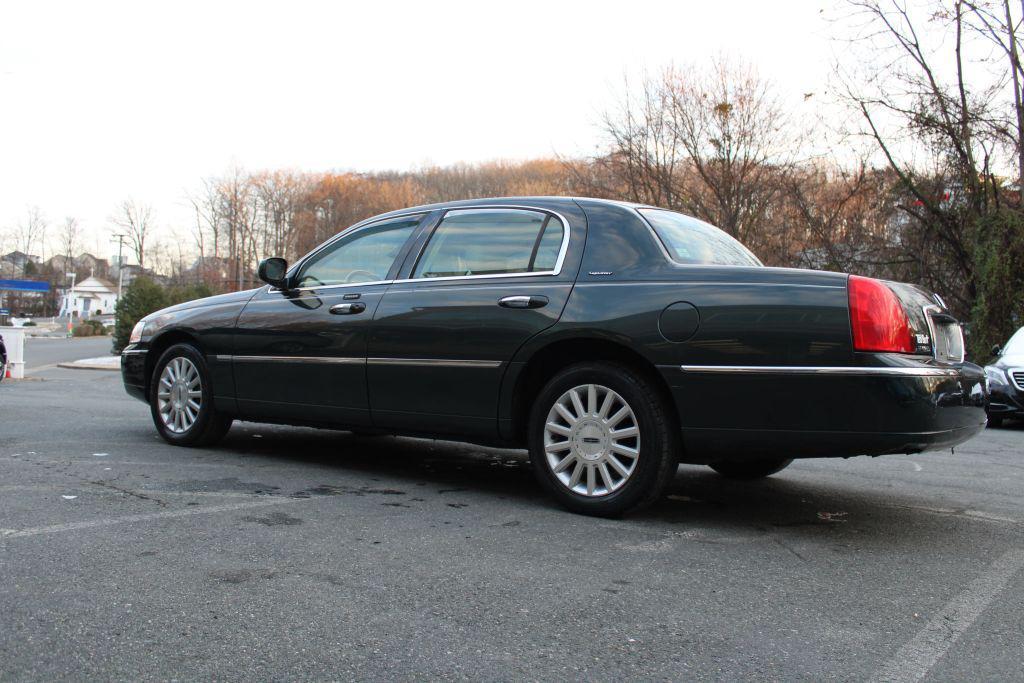 used 2003 Lincoln Town Car car, priced at $8,977