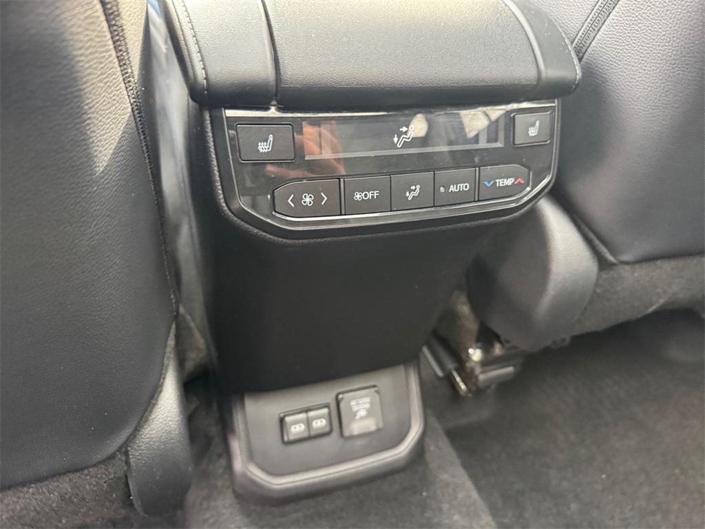 used 2025 Toyota Highlander Hybrid car, priced at $54,491