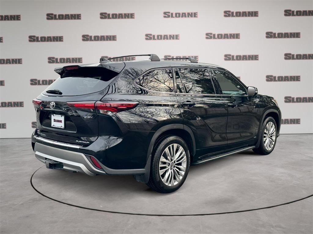 used 2025 Toyota Highlander Hybrid car, priced at $54,491