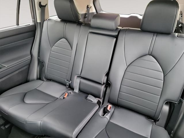 new 2023 Toyota Highlander car, priced at $45,957