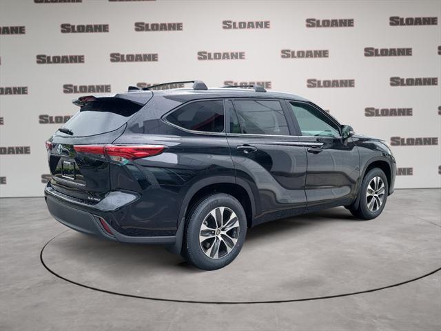 new 2023 Toyota Highlander car, priced at $45,957