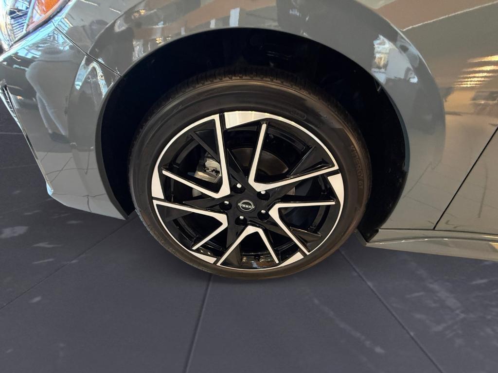 new 2025 Nissan Sentra car, priced at $25,916