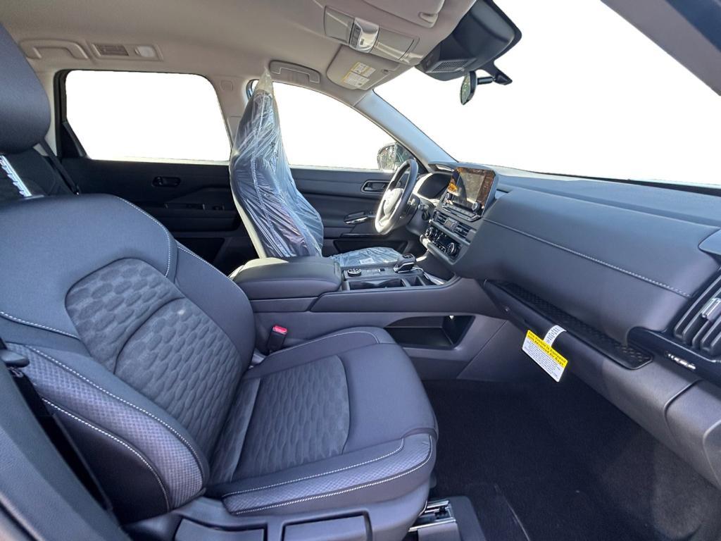 new 2025 Nissan Pathfinder car, priced at $33,942