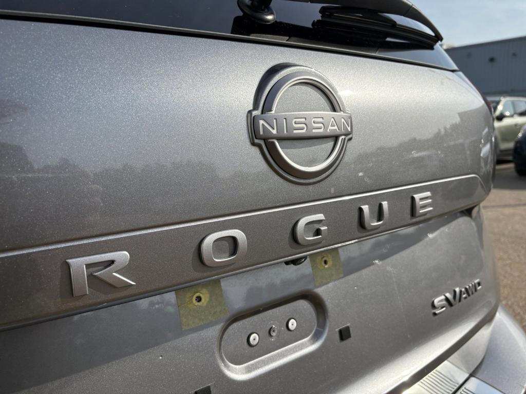 2024 Gun Metallic Nissan Rogue