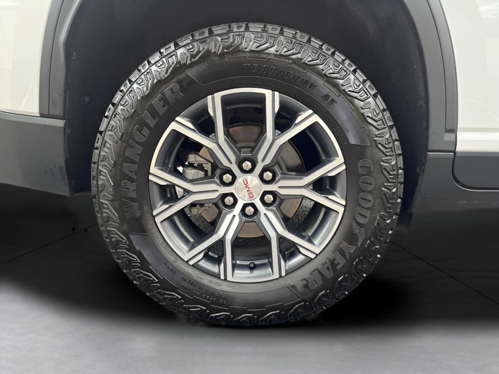 used 2025 GMC Acadia car, priced at $41,673